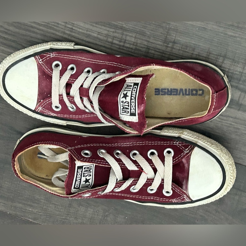 CONVERSE ALL STAR women’s size 7 sneakers